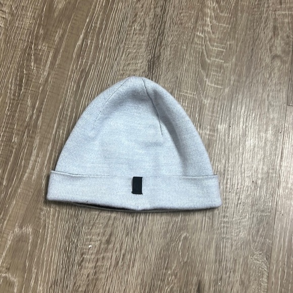 lululemon athletica Accessories - Lululemon Warm Women Beinie